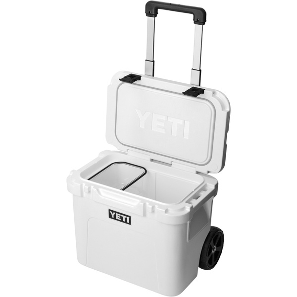 2026 YETI Roadie 32 Wheeled Cool Box 70000002247 - White